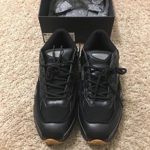 Raf Simons OZWEEGO BUNNY